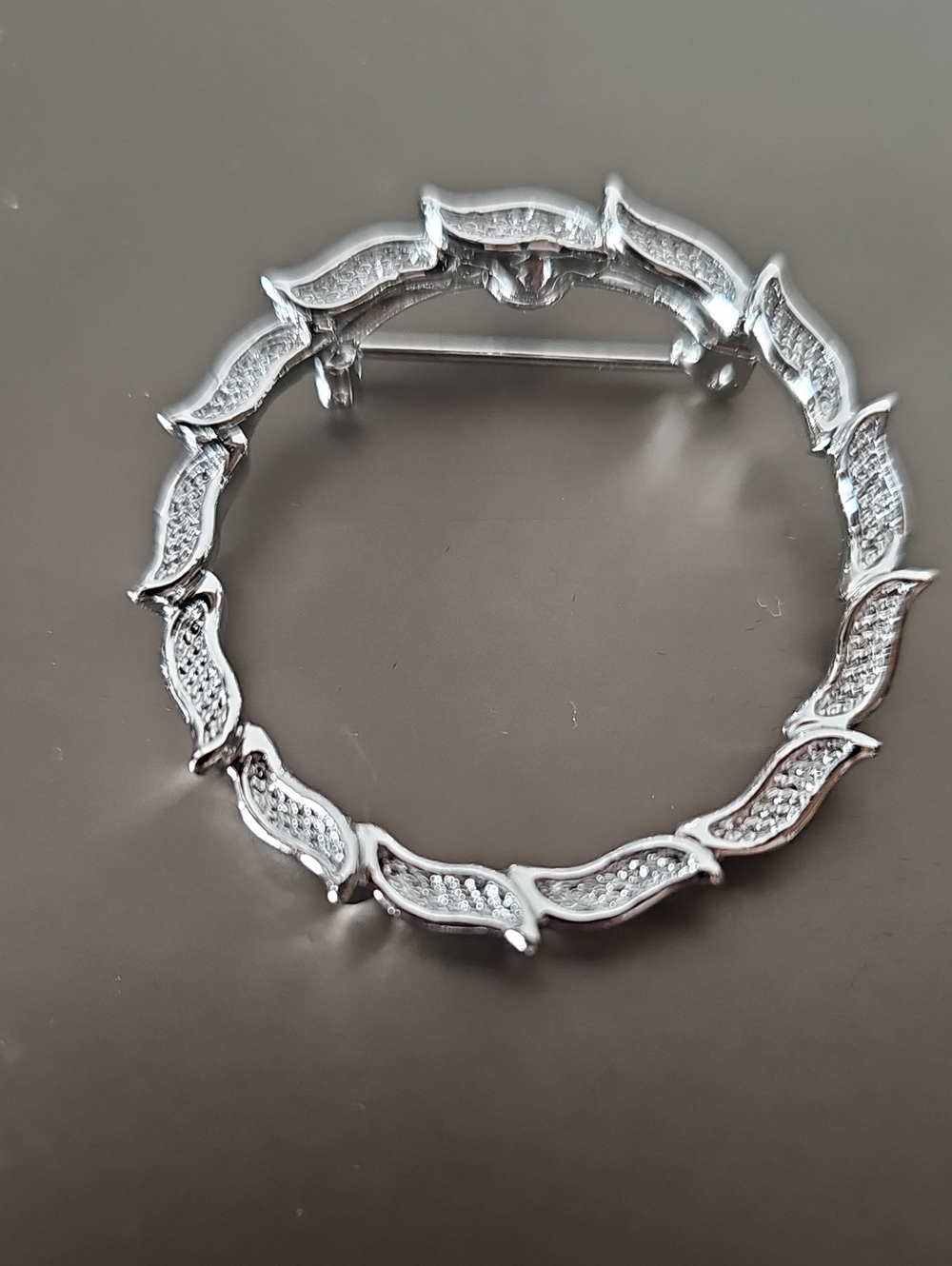Vintage Gerry's Wreath Brooch Silver Tone Textured Leaf Open Center Signed 1.75"